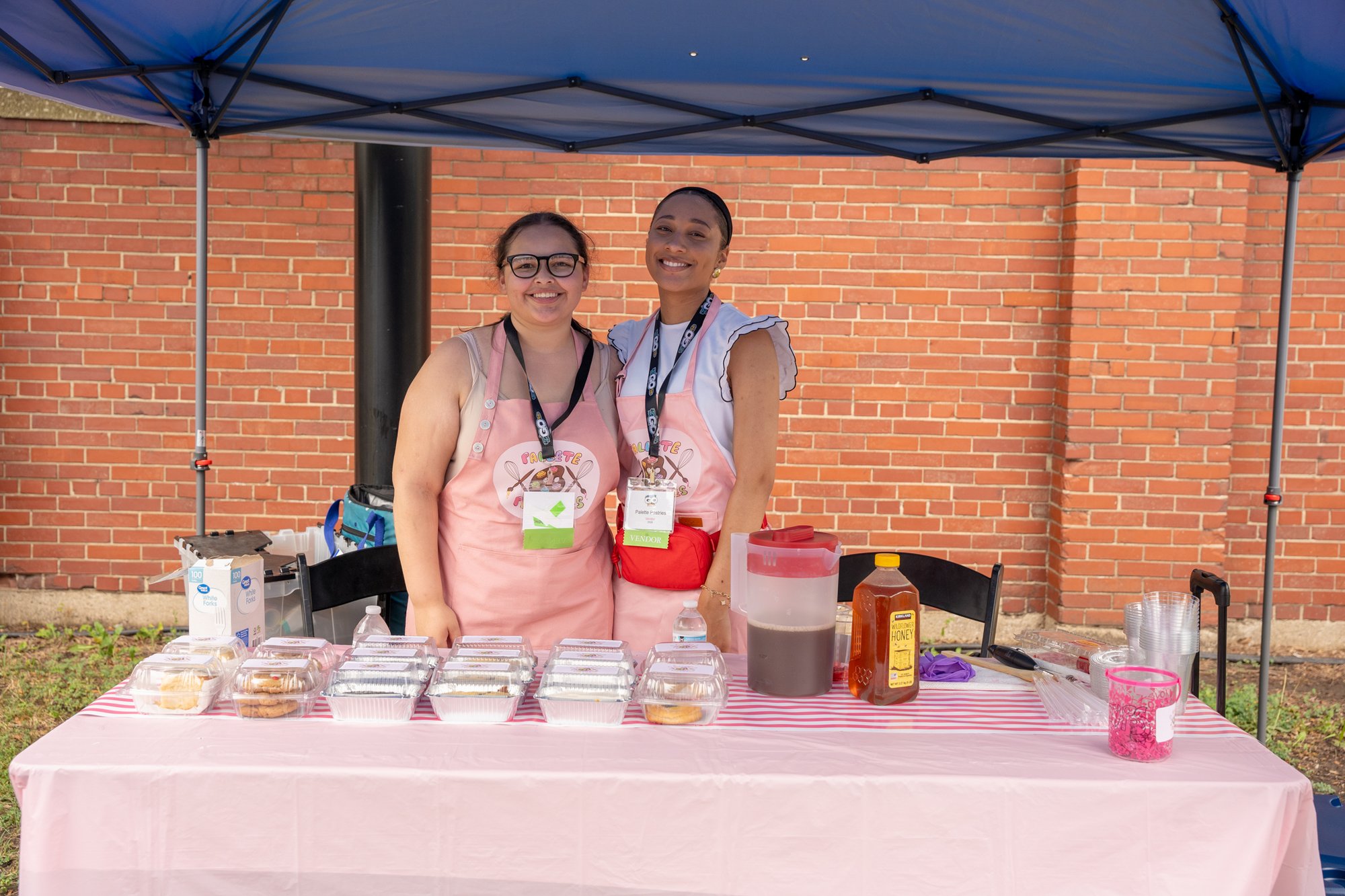 students at vendor market